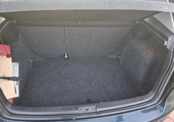Volkswagen Golf cena 13000 przebieg: 221680, rok produkcji 2005 z Węgliniec małe 46